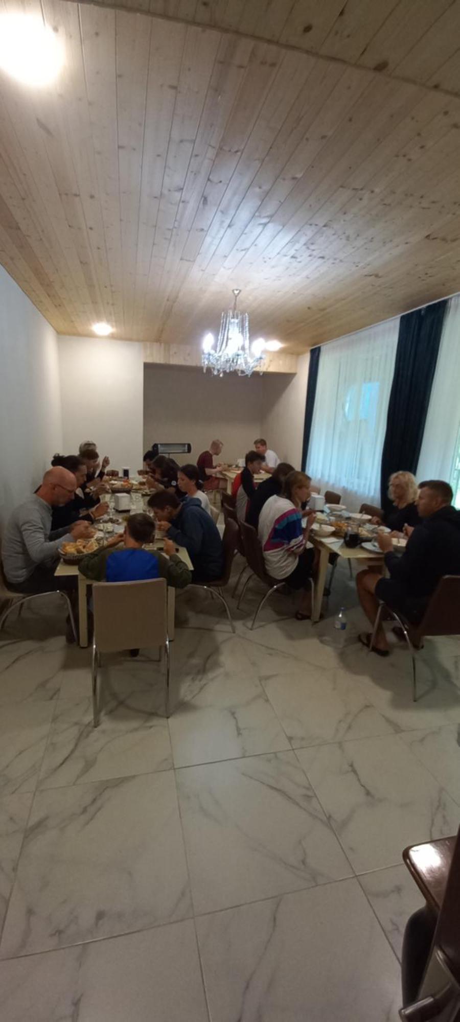 Guest House Caucasioni Adishi المظهر الخارجي الصورة