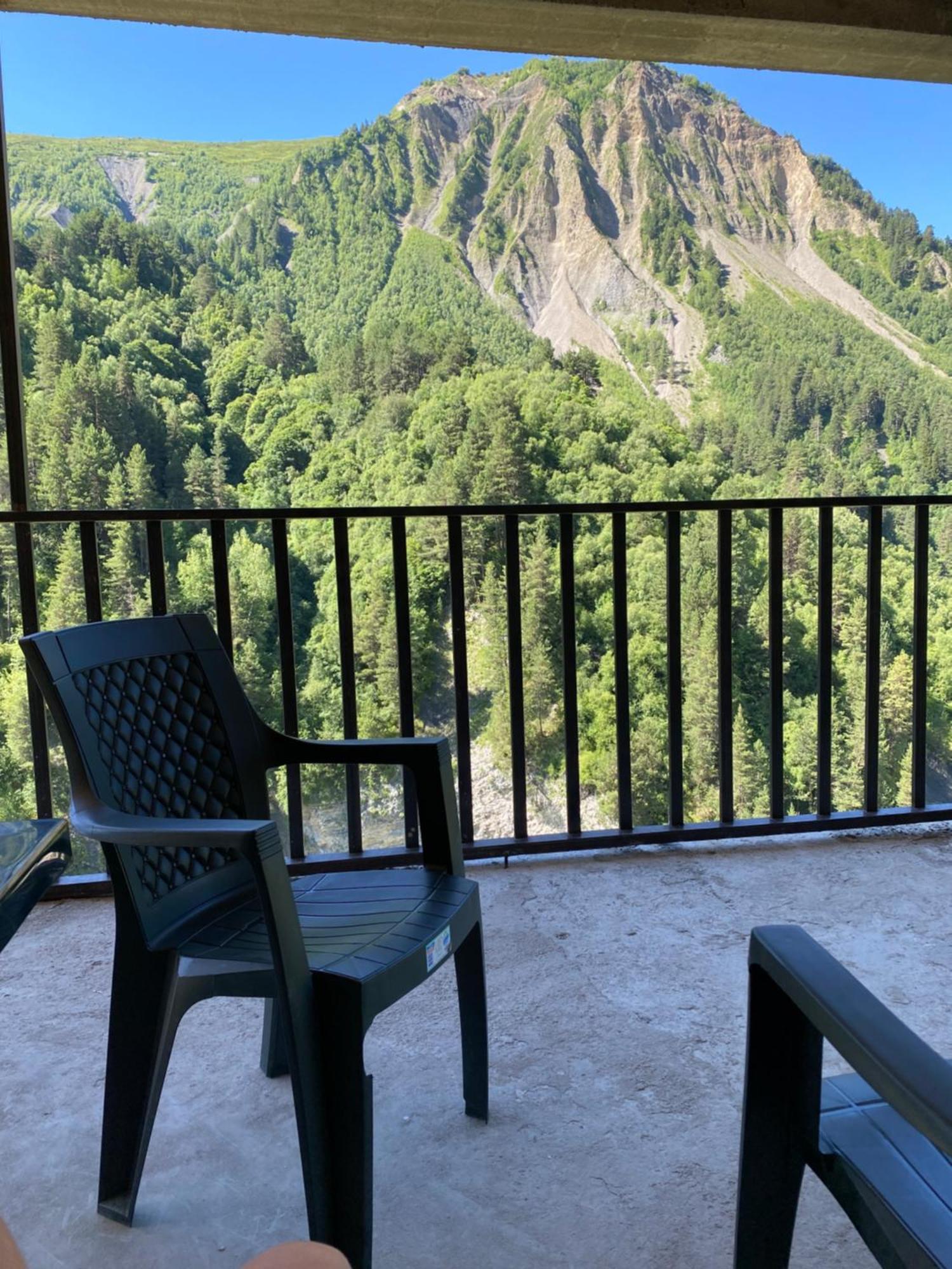 Guest House Caucasioni Adishi المظهر الخارجي الصورة